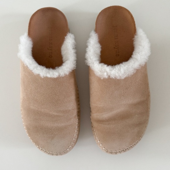 🏷️ SOLD • JENNI KAYNE • Shearling-Lined Moc Clog in Natural • 8 - Picture 3 of 16